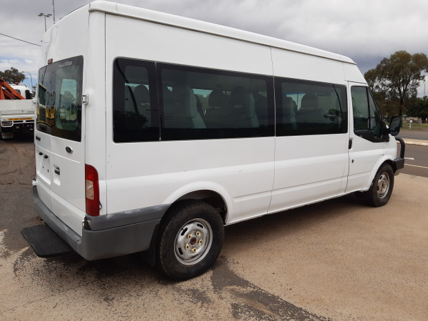 2008 FORD TRANSIT VM 12 SEAT 6 SP MANUAL BUS