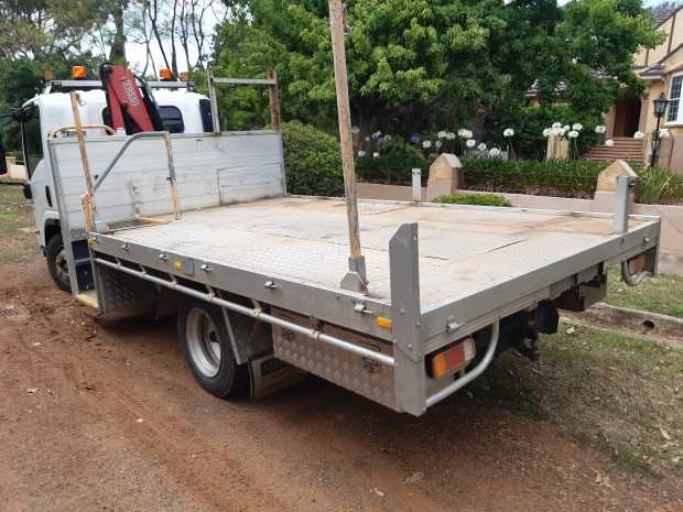 2012 ISUZU NPR NH 400 MEDIUM 6 SP MANUAL C/CHAS