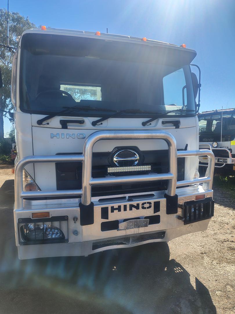2005 HINO FS -700 SERIES 6X4 TRAYTOP