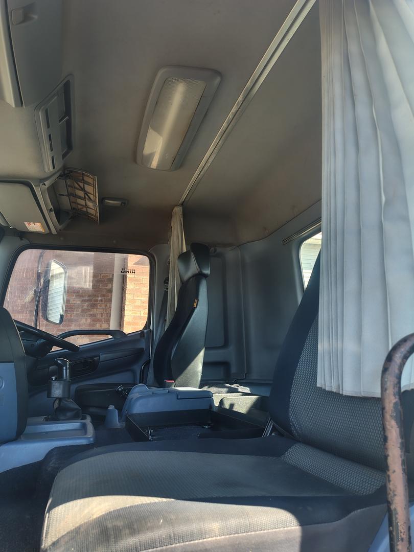 2005 HINO FS -700 SERIES 6X4 TRAYTOP