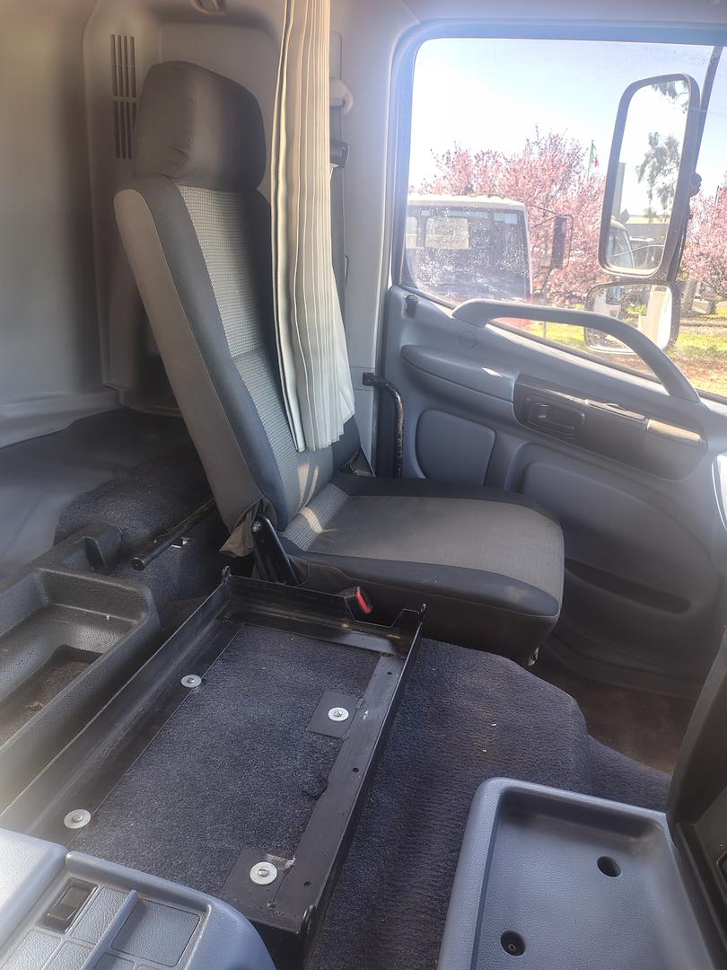 2005 HINO FS -700 SERIES 6X4 TRAYTOP