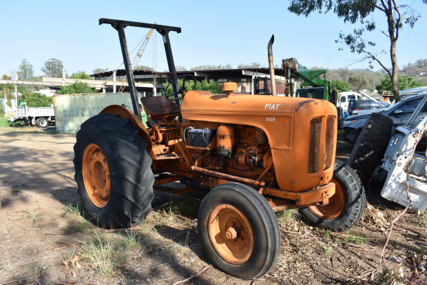 FIAT TRACTOR 2WD