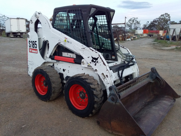 2011 BOBCAT S185 LOADER SKID STEER