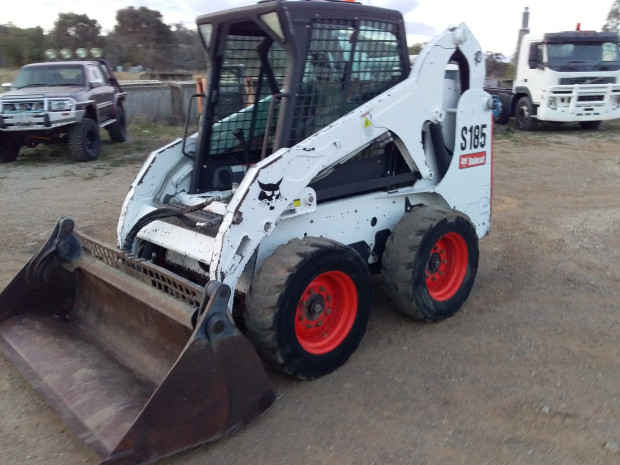 2011 BOBCAT S185 LOADER SKID STEER