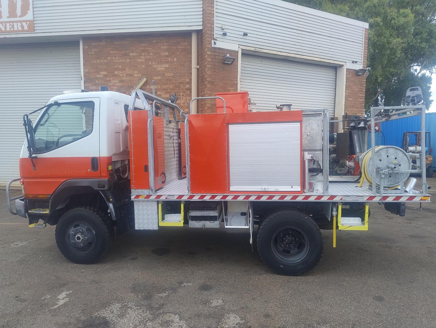 2003 MITSUBISHI CANTER FG FG649 4x4 SWB 5 SP MANUAL FIRE TRUCK
