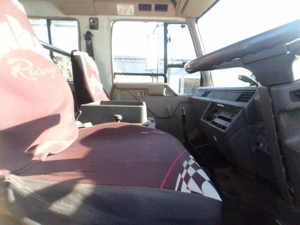 1995 MITSUBISHI FM 517WS (4x4) 6 SP MANUAL CREW C/CHAS