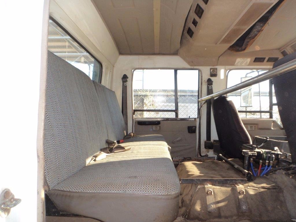 1995 MITSUBISHI FM 517WS (4x4) 6 SP MANUAL CREW C/CHAS