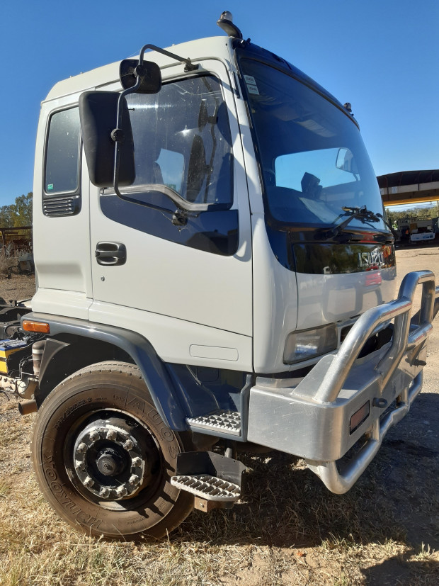 2003 ISUZU FVR FY 950 MEDIUM 7 SP MANUAL + O/DRIVE C/CHAS
