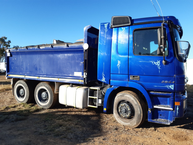 2004 MERCEDES-BENZ ACTROS 2644 AUTOMATIC TIPPER