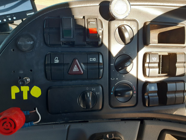 2004 MERCEDES-BENZ ACTROS 2644 AUTOMATIC TIPPER