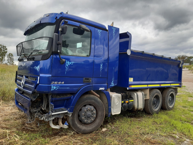 2004 MERCEDES-BENZ ACTROS 2644 AUTOMATIC TIPPER