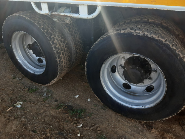 2005 HINO RANGER PRO FM1J 14 MEDIUM 10 SP MANUAL C/CHAS