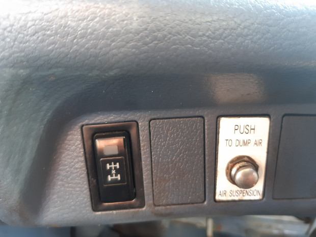 2005 HINO RANGER PRO FM1J 14 MEDIUM 10 SP MANUAL C/CHAS