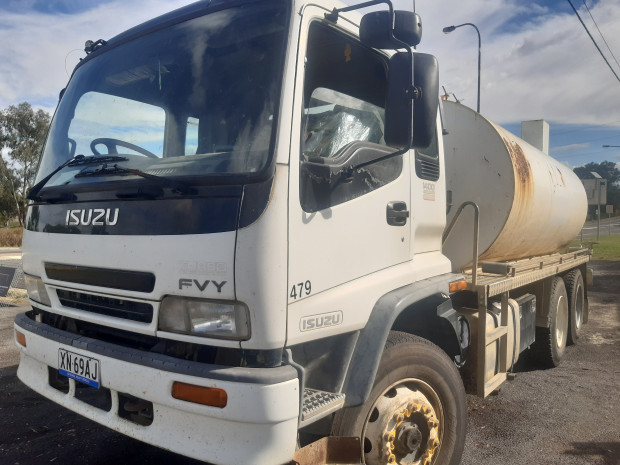 2004 ISUZU FVY F3 1400 LONG 10 SP MANUAL C/CHAS