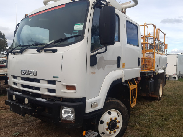 2011 ISUZU FTS FH 800 (4x4) 6 SP MANUAL C/CHAS