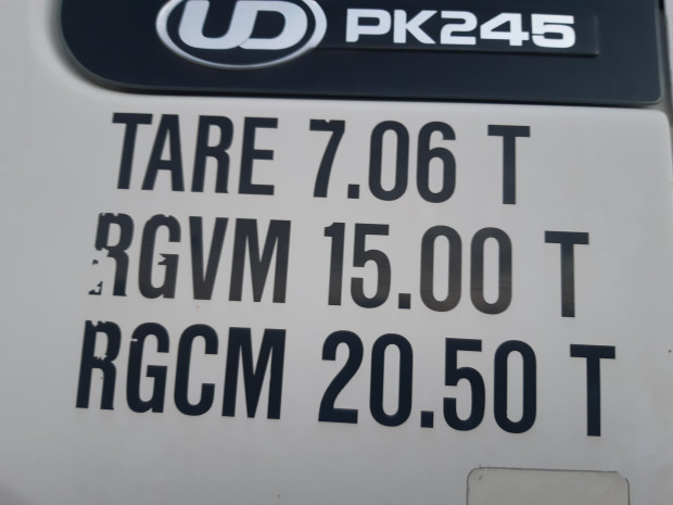2005 UD PK 2 PKC215H 45 6 SP MANUAL C/CHAS