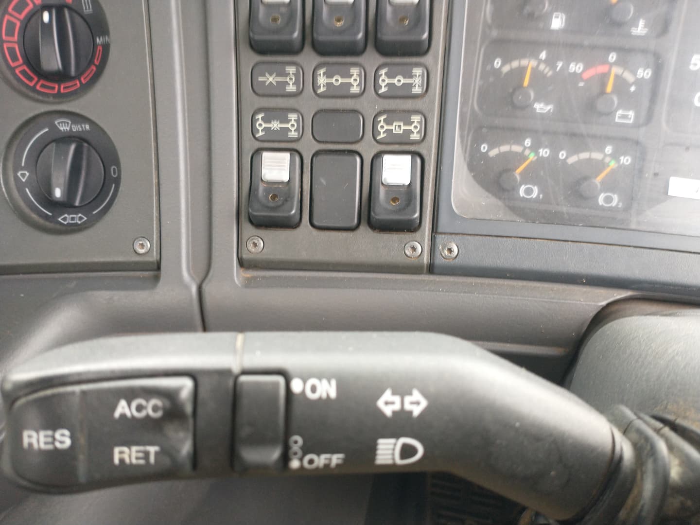 2002 SCANIA 114C 4X4 TRAY