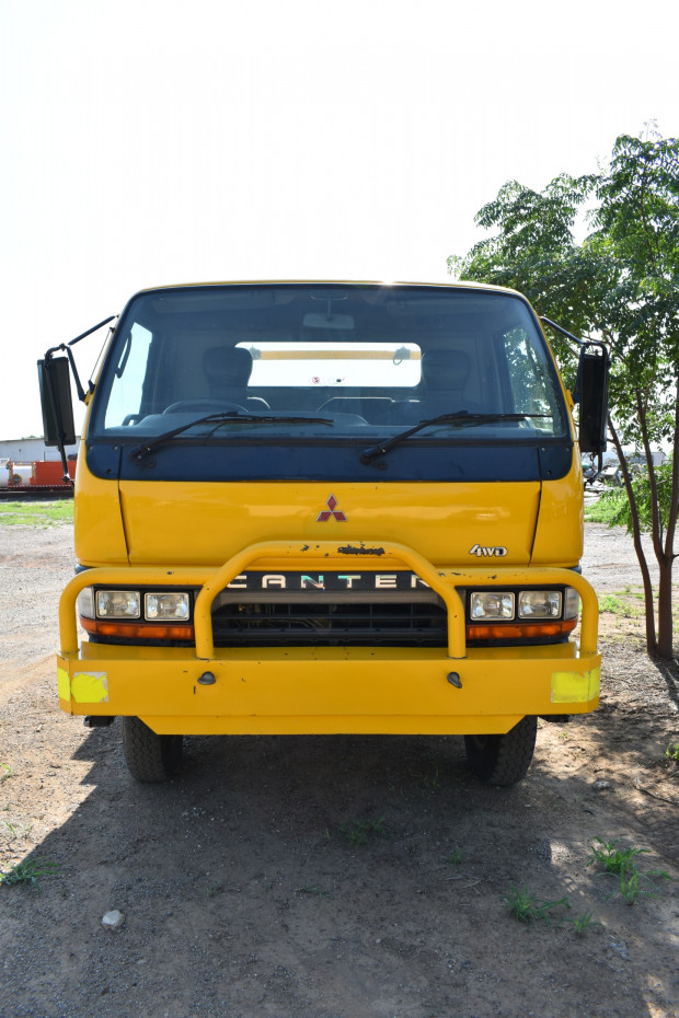 1999 MITSUBISHI CANTER 4X4 FIRE TRUCK