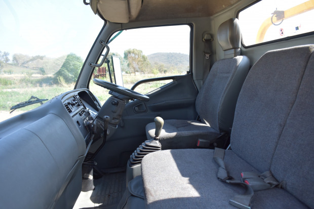 1999 MITSUBISHI CANTER 4X4 FIRE TRUCK
