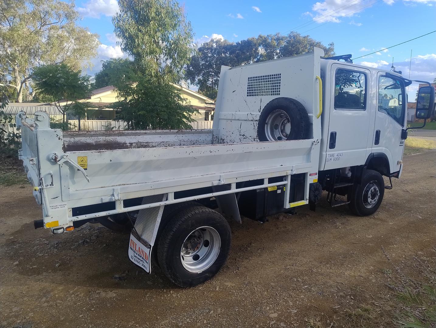 2011 ISUZU N SERIES NPS 250/300 DUAL CAB C/CHAS
