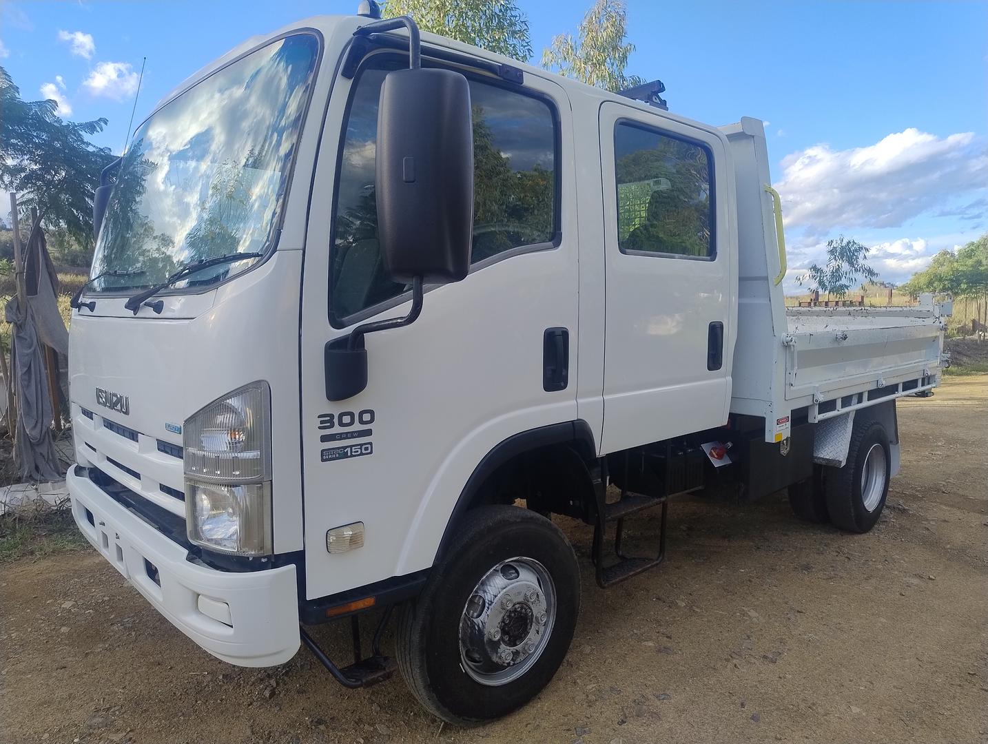 2011 ISUZU N SERIES NPS 250/300 DUAL CAB C/CHAS