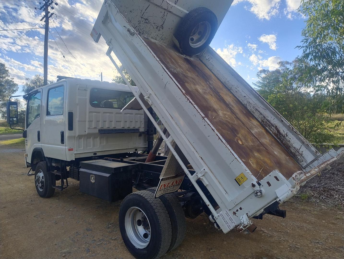 2011 ISUZU N SERIES NPS 250/300 DUAL CAB C/CHAS
