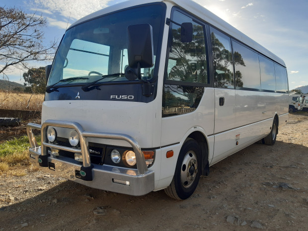 2012 MITSUBISHI ROSA DELUXE BUS