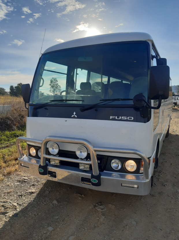 2012 MITSUBISHI ROSA DELUXE BUS