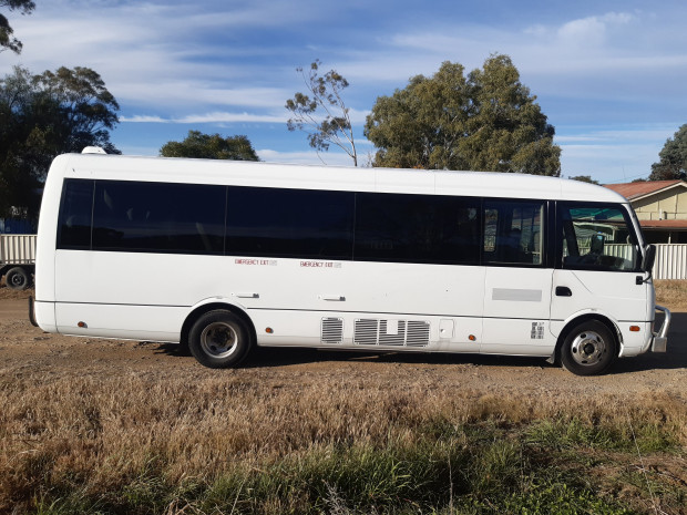 2012 MITSUBISHI ROSA DELUXE BUS