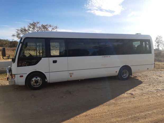 2012 MITSUBISHI ROSA DELUXE BUS