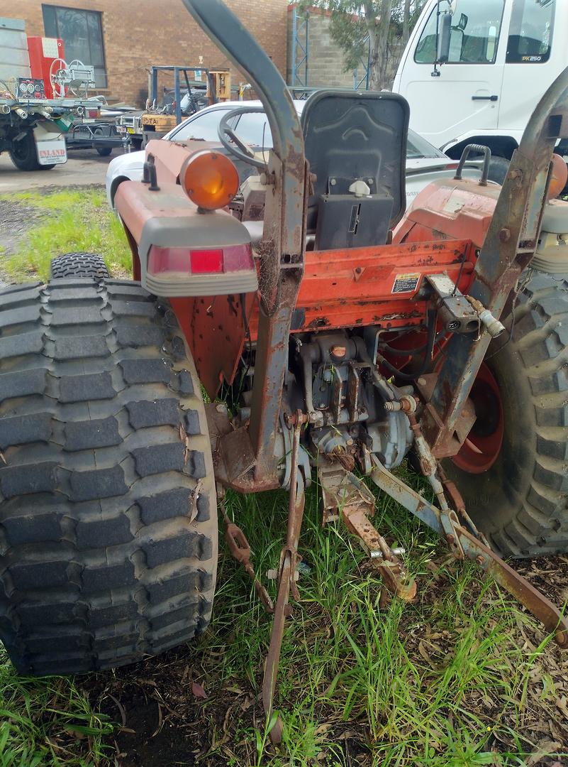 1996 KUBOTA B2400 FWA/4WD TRACTOR 