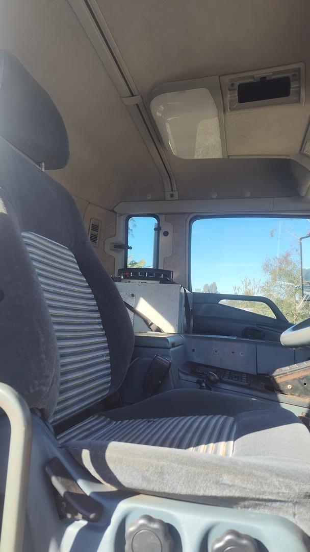2010 MITSUBISHI FS 8X4 FS52JS CAB CHASSIS