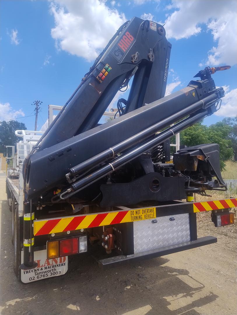 2010 MITSUBISHI FS 8X4 FS52JS CAB CHASSIS