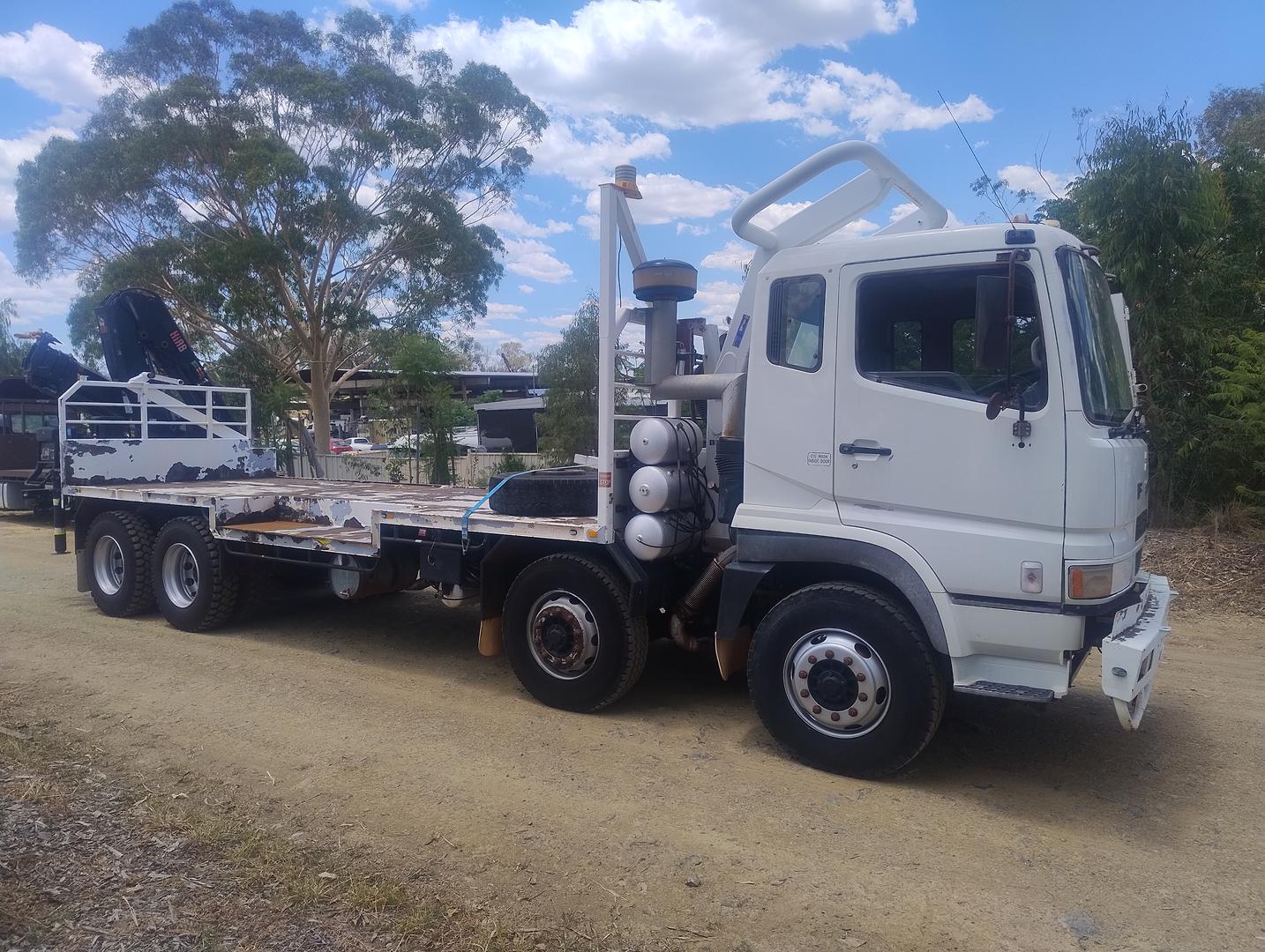 2010 MITSUBISHI FS 8X4 FS52JS CAB CHASSIS