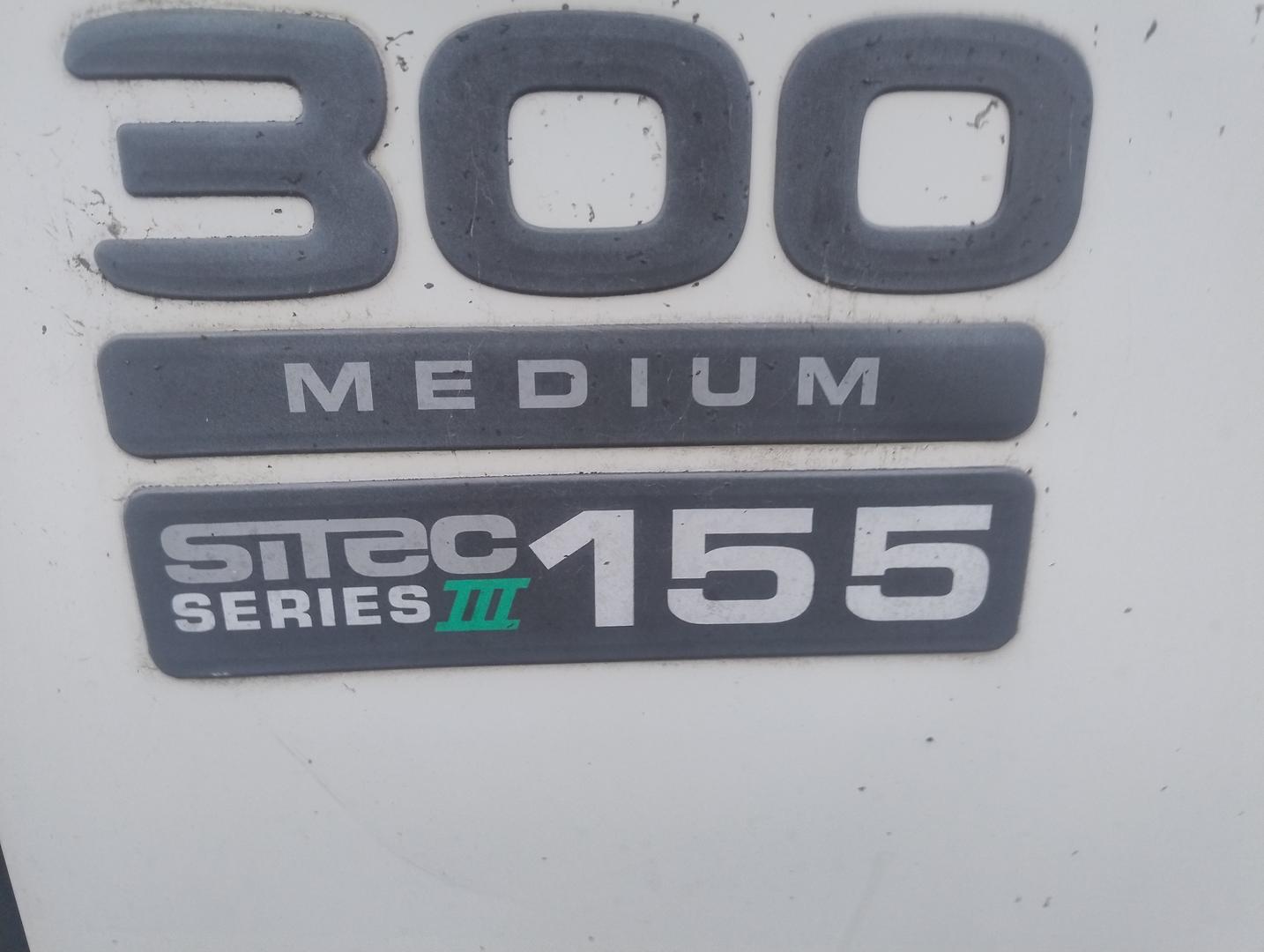 2011 ISUZU NPR NH 300 MEDIUM 6 SP MANUAL C/CHAS