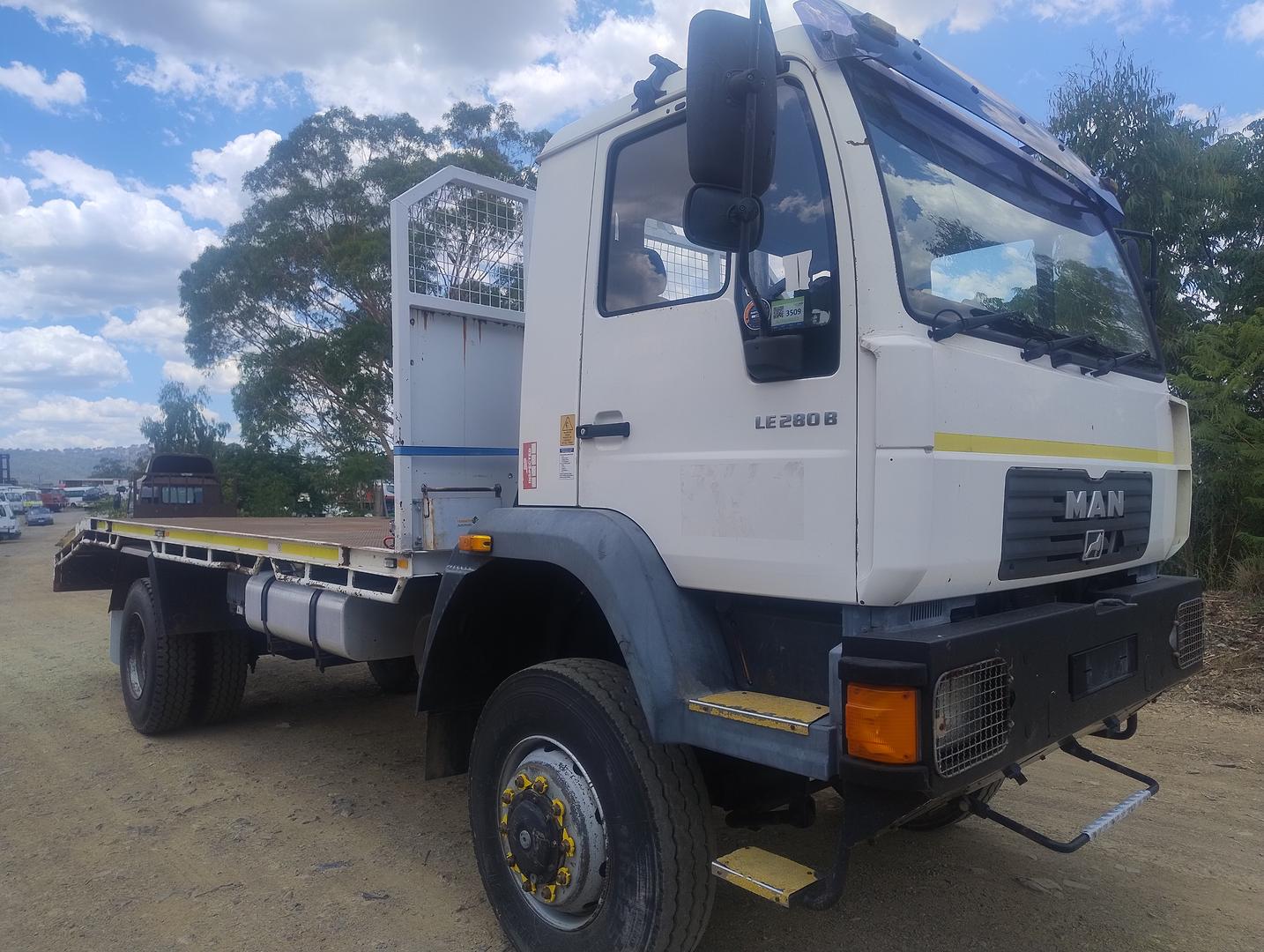 2002 MAN 18T GVM 18.284 LARC MANUAL TRUCK