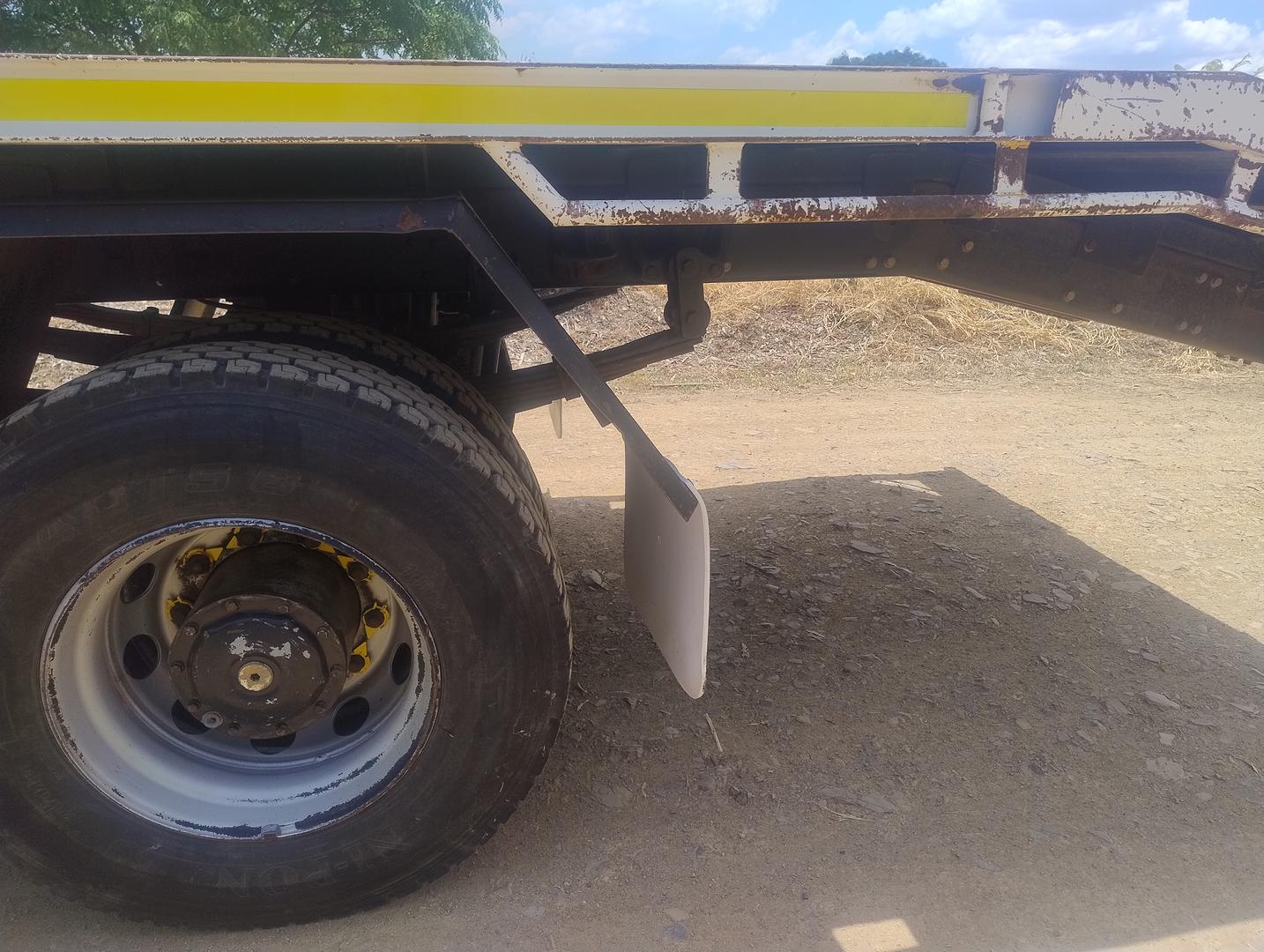 2002 MAN 18T GVM 18.284 LARC MANUAL TRUCK