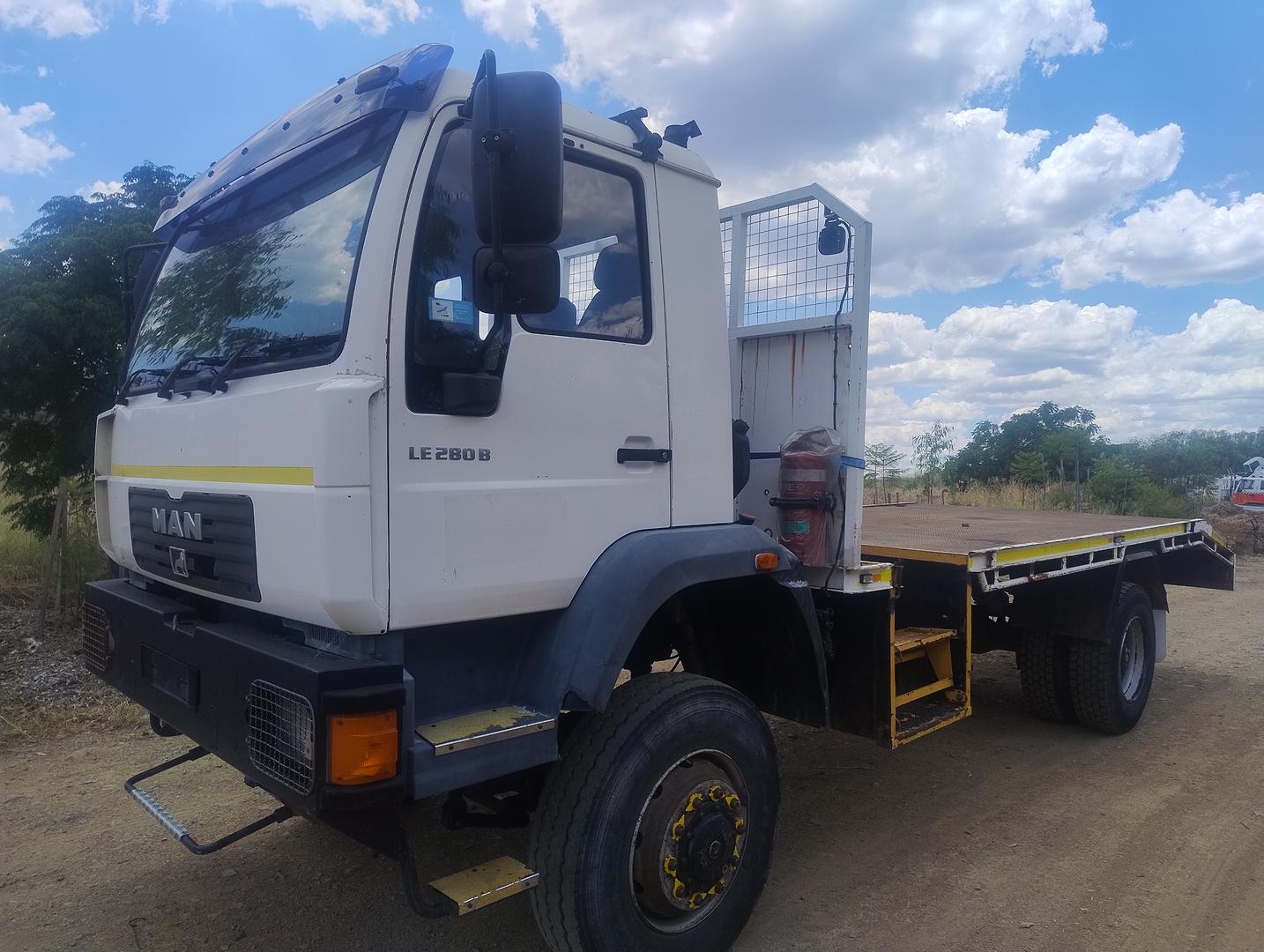 2002 MAN 18T GVM 18.284 LARC MANUAL TRUCK