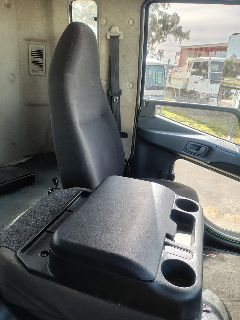2021 MITSUBISHI FUSO FIGHTER 1424 BEAVERTAIL