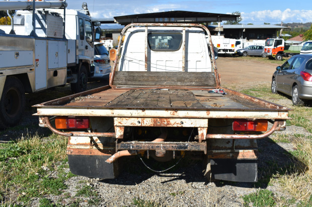 1980 ISUZU TRAY