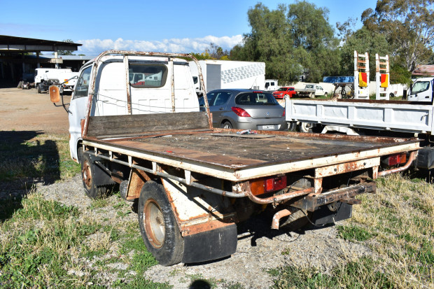 1980 ISUZU TRAY