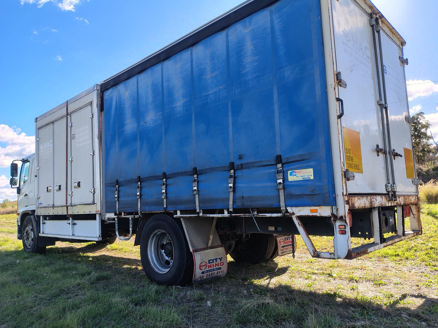 2015 HINO 500