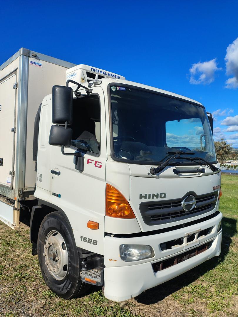 2015 HINO 500