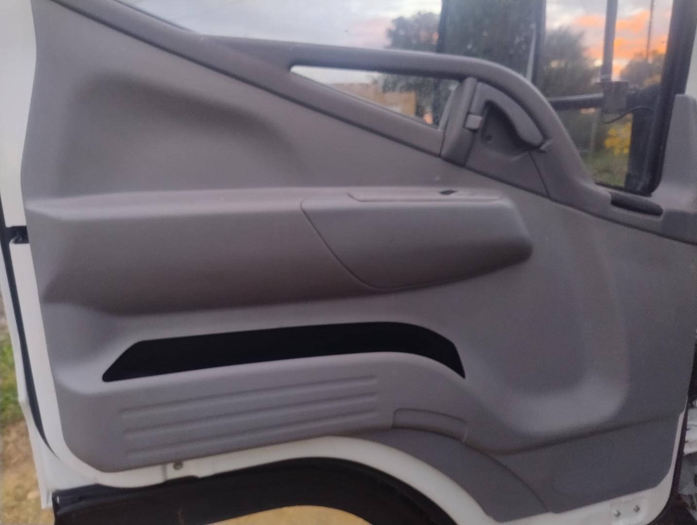2010 MITSUBISHI CANTER FE84DE 3.5 SERVICE TRUCK