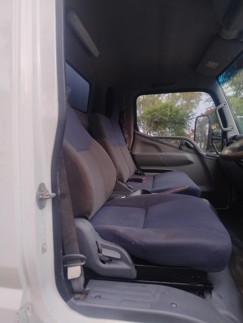 2010 MITSUBISHI CANTER FE84DE 3.5 SERVICE TRUCK