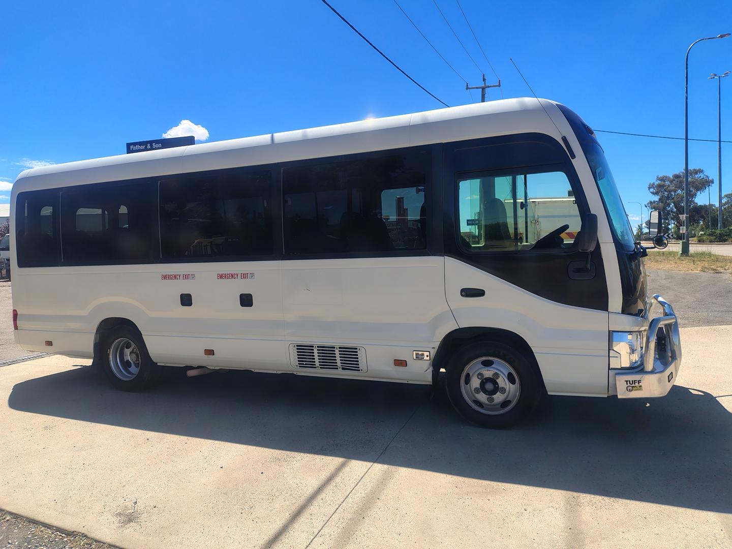 2018 TOYOTA COASTER 22 SEAT BUS