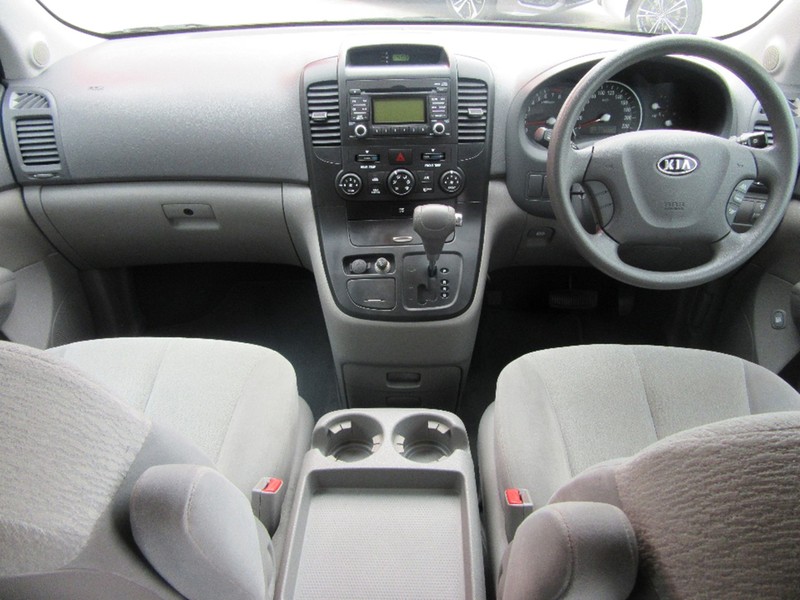 2010 KIA GRAND CARNIVAL SI VQ