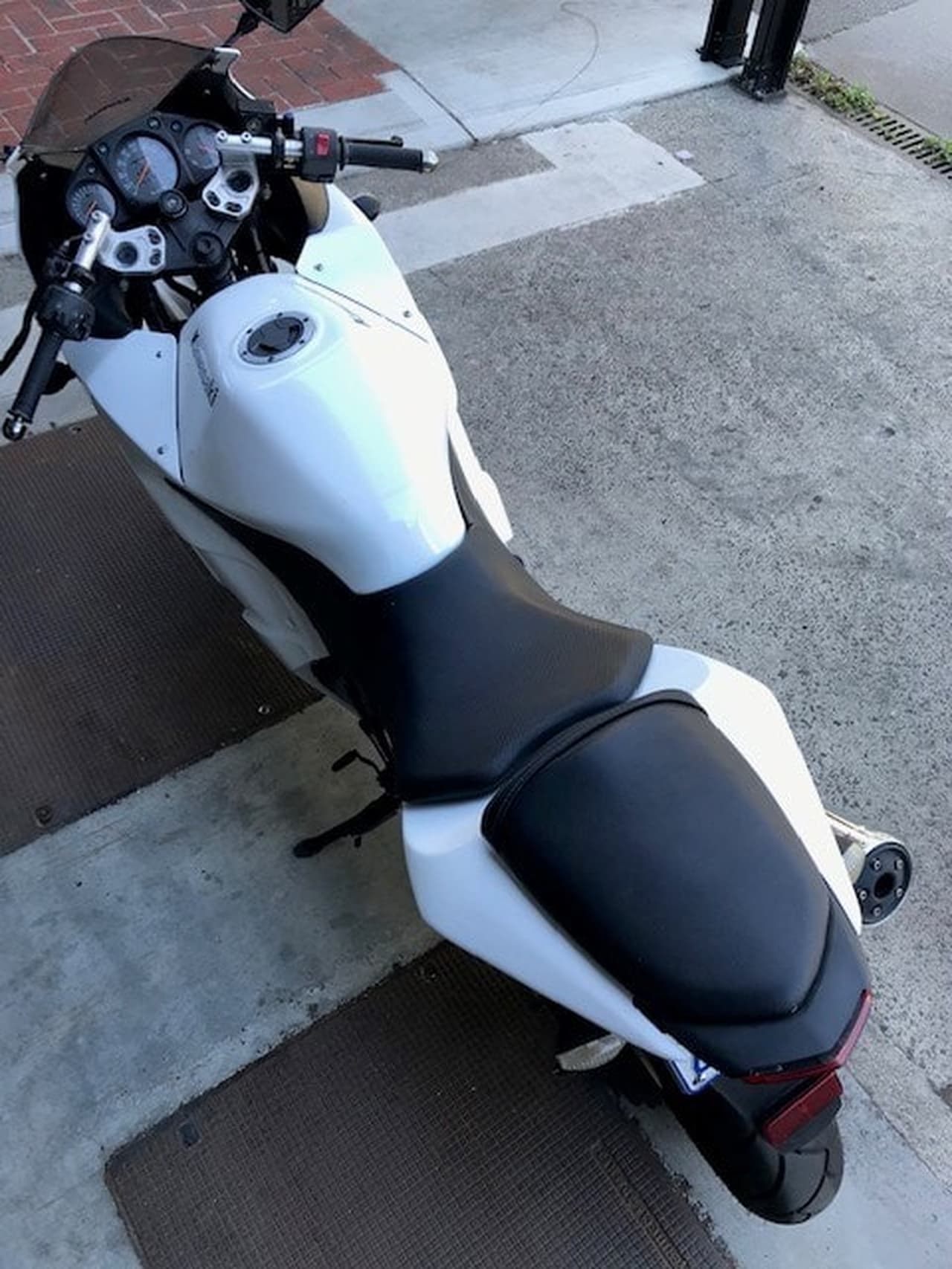 2009 KAWASAKI ROAD BIKE