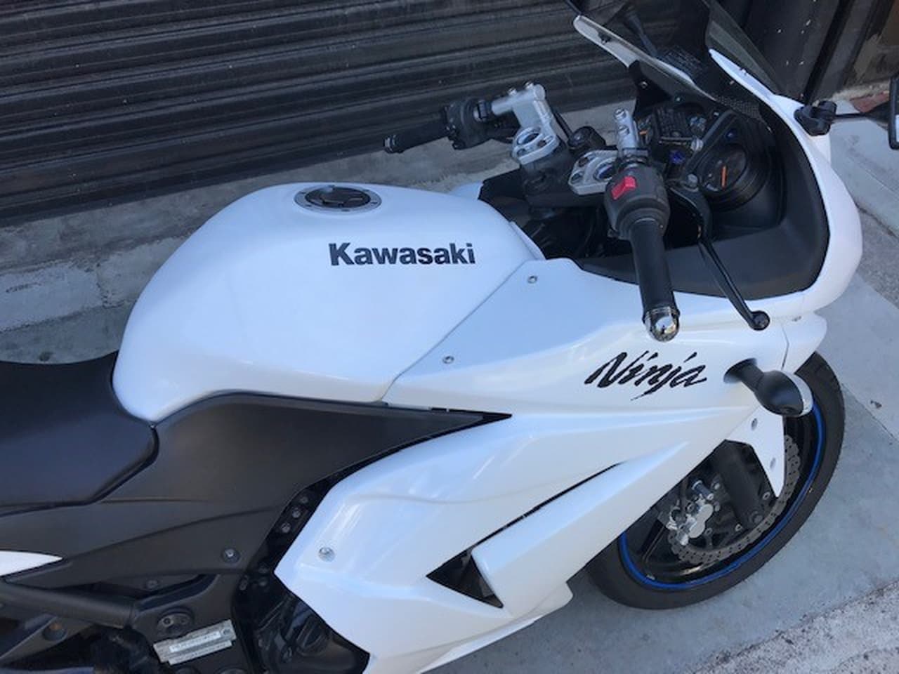 2009 KAWASAKI ROAD BIKE