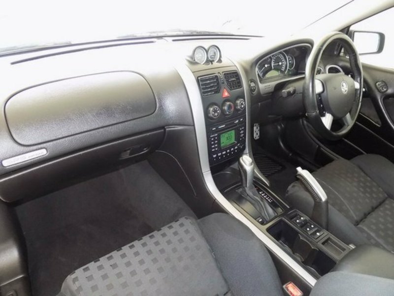 2004 HOLDEN CREWMAN CROSS 8 VYII